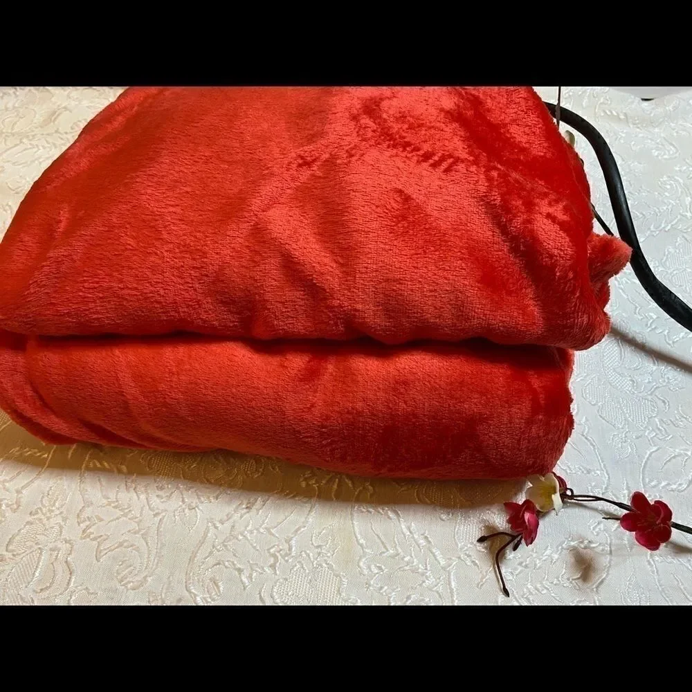 🌹Maison Luxe Plush Soft Velvet Blanket Twin 60X90